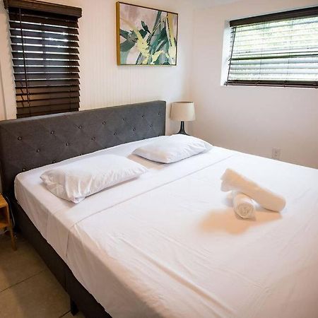 3 Bedroom Miami Home 15 Minutes To The Beach ภายนอก รูปภาพ