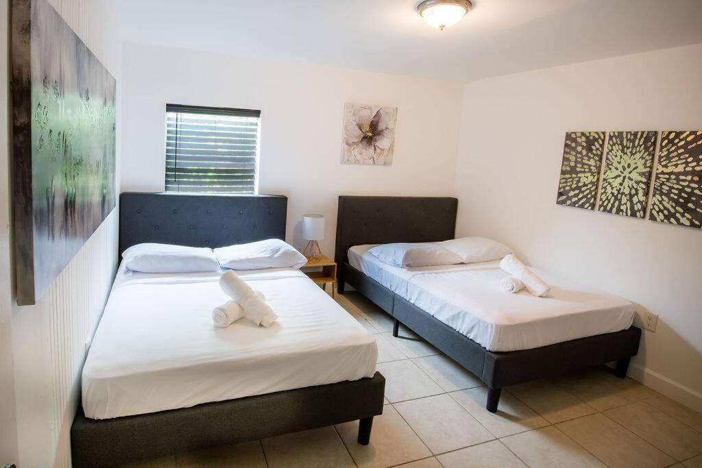 3 Bedroom Miami Home 15 Minutes To The Beach ภายนอก รูปภาพ