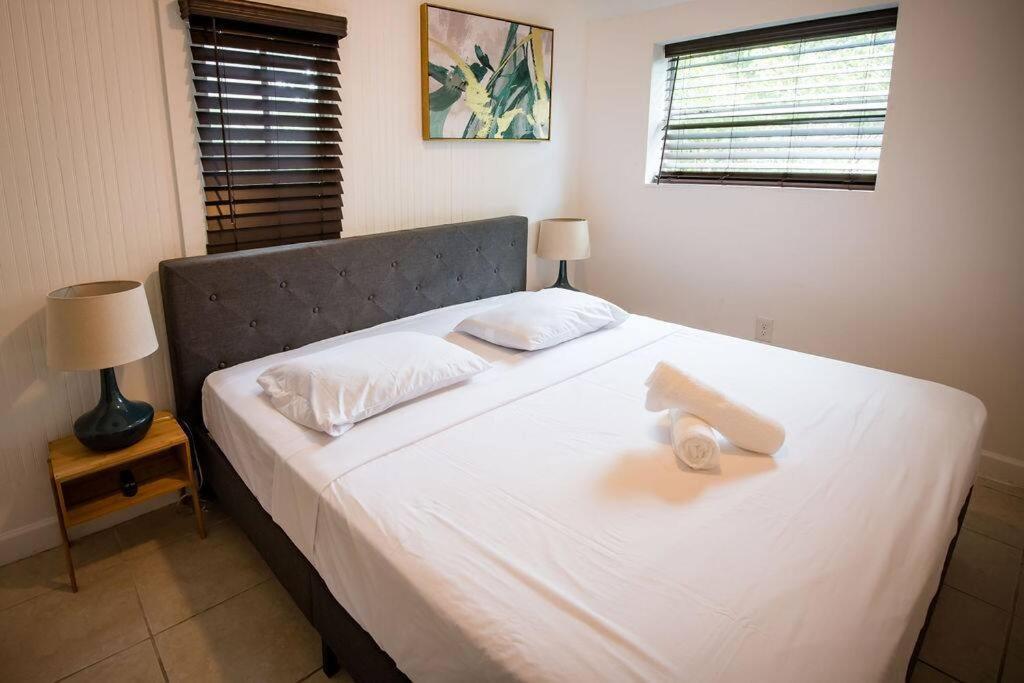 3 Bedroom Miami Home 15 Minutes To The Beach ภายนอก รูปภาพ